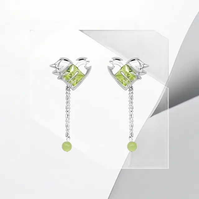 清脆小溪 镂空爱心流苏 通勤时尚百搭款高级感气质轻奢风 合金 耳环 女款