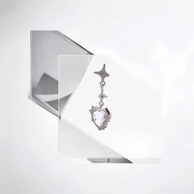 清脆小溪 星芒爱心甜酷冷淡风气质高级感小众精致心形潮流创意简约个性百搭 合金 耳环 女款