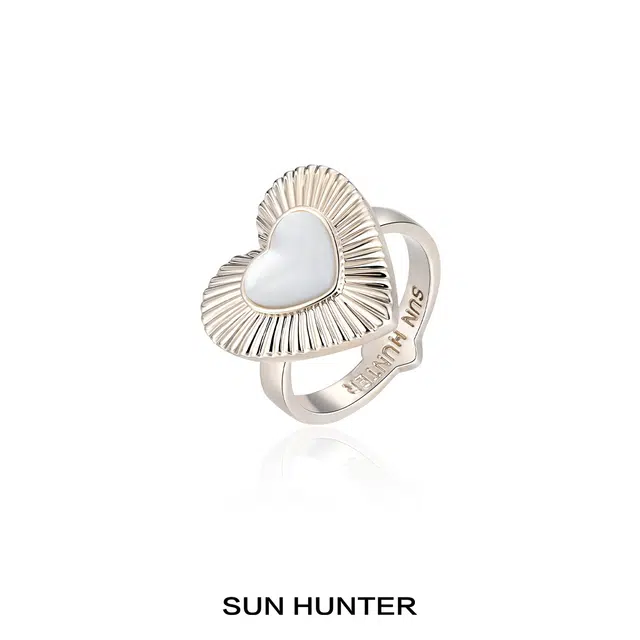 SUN HUNTER