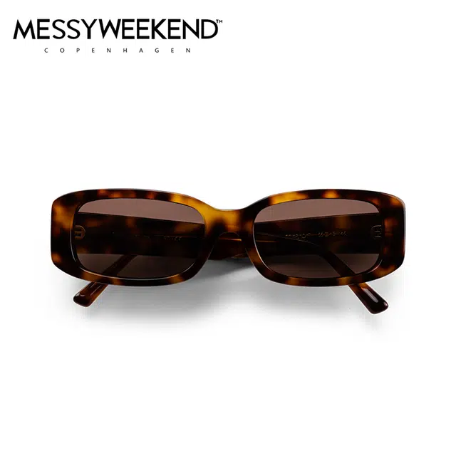 MESSYWEEKEND ROXIE