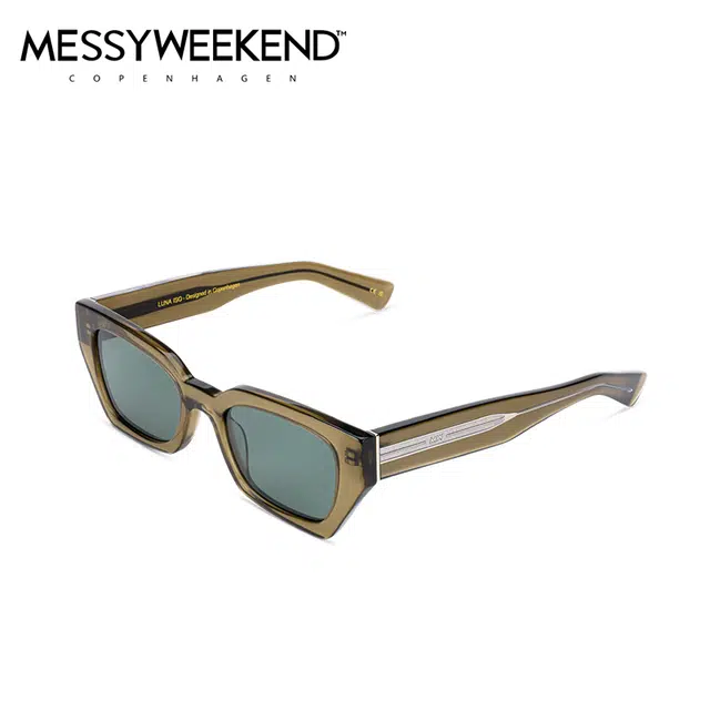 MESSYWEEKEND LUNA