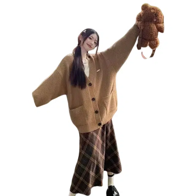 望莱仕 美拉德穿搭秋季慵懒风女针织毛衣开衫格纹裙半身裙长裙两件套裙装套装 女款