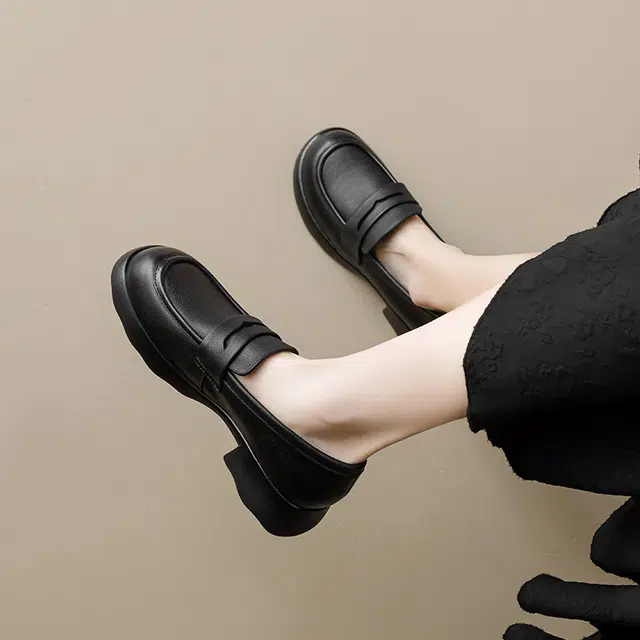 华耐 头层牛皮 时尚气质简约通勤户外个性舒适 乐福鞋 女款 黑色