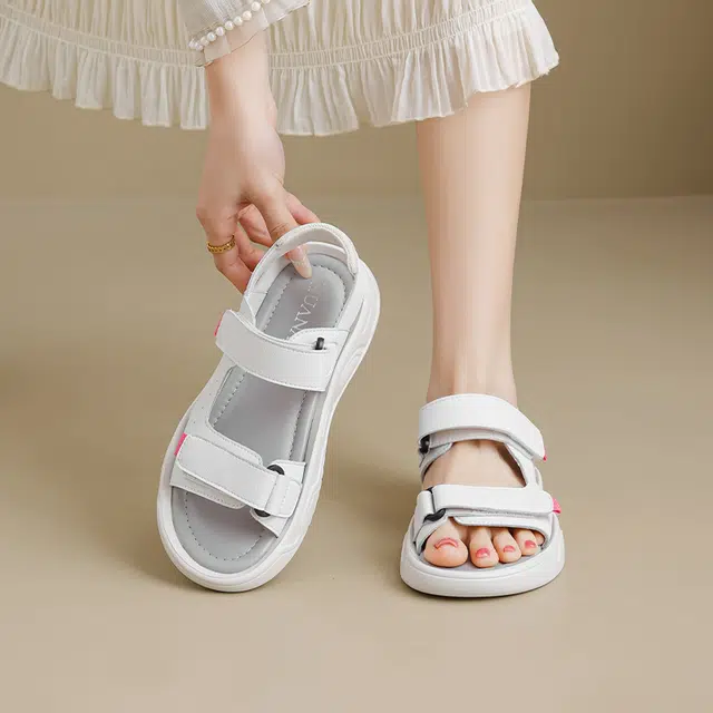 华耐 外穿舒适魔术贴百搭 沙滩凉鞋 女