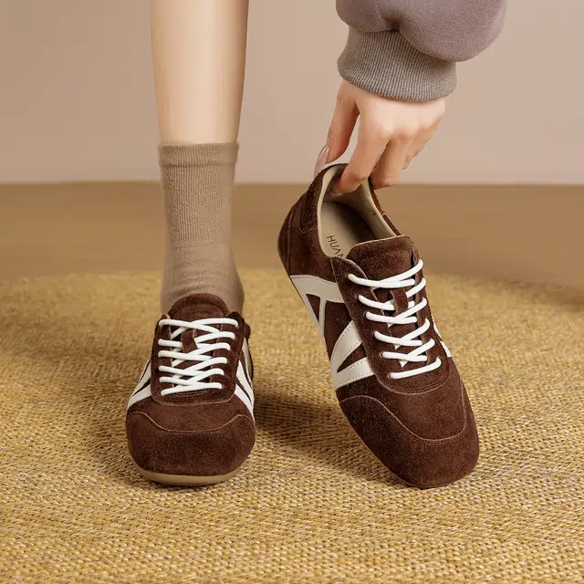 Huanaï Vintage Leather Sneakers