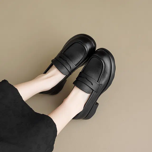 华耐 头层牛皮 时尚气质简约通勤户外个性舒适 乐福鞋 女款 黑色