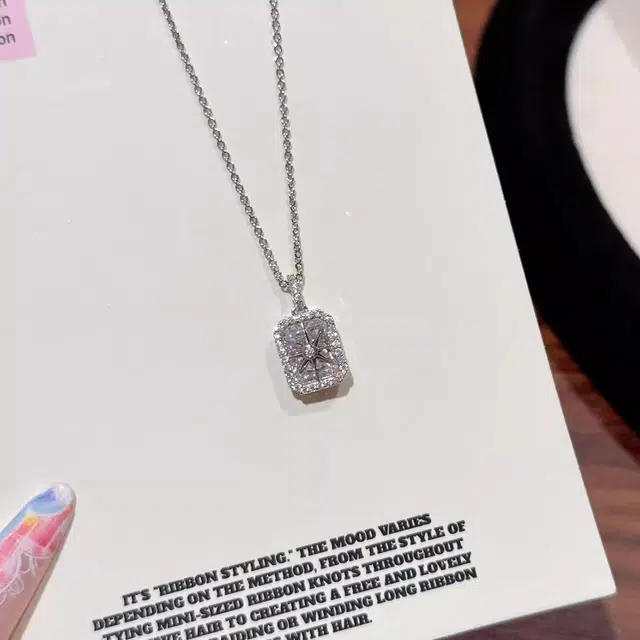 【闪耀星辰】 匆匆那年 六芒星爆闪  轻奢高级感 小众设计 时尚简约高端大气 合金 项链 女款