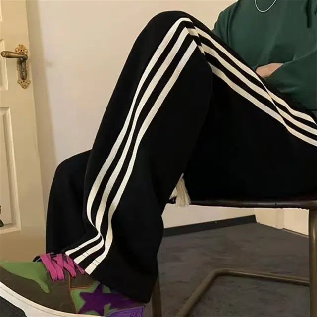 TR hiphopcleanfitvibe