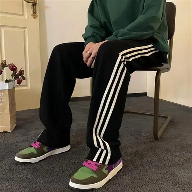 TR hiphopcleanfitvibe