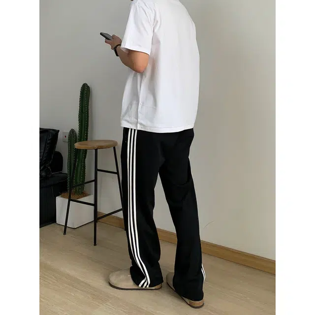 TR hiphopcleanfitvibe