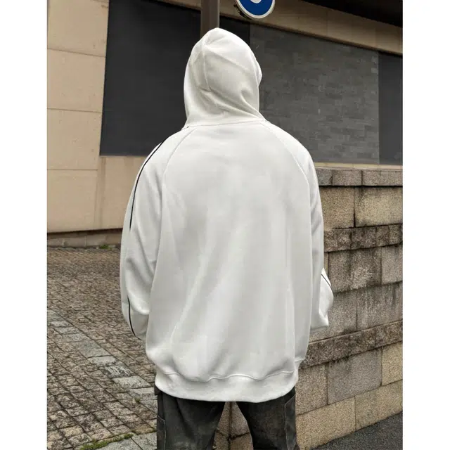 TR