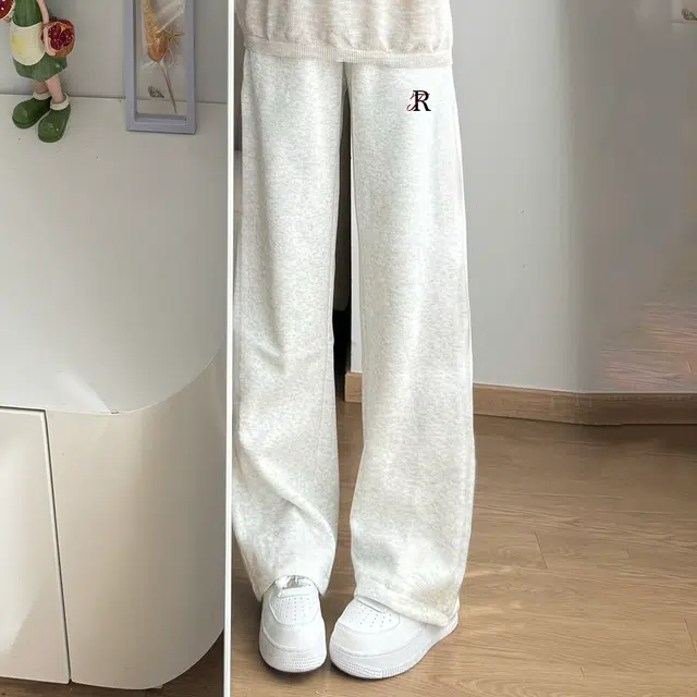 TR Cleanfit Straight Leg Sweatpants
