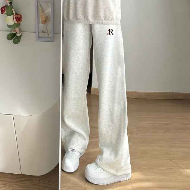 TR Cleanfit Straight Leg Sweatpants