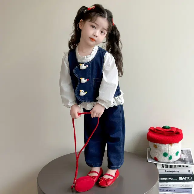 帕兰朵休闲运动套装 潮流时尚百搭可爱风鸭子牛仔马甲三件套 中小童