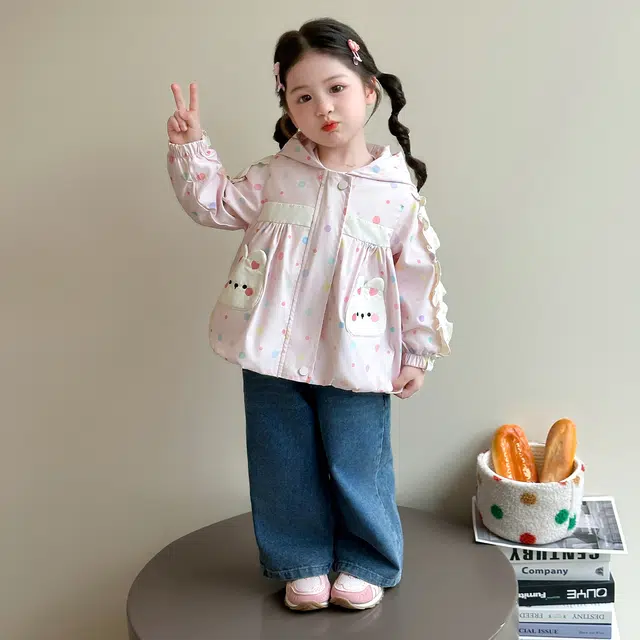 帕兰朵上装 潮流时尚百搭宽松舒适洋气可爱风女孩卡通绣花口袋木耳边外套 中小童