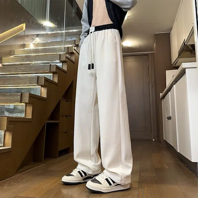2025ins