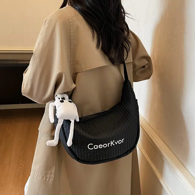 笛贝嘉 韩版潮牌字母时尚单肩包百搭休闲 布 斜挎包 常规 男女同款情侣款 多色