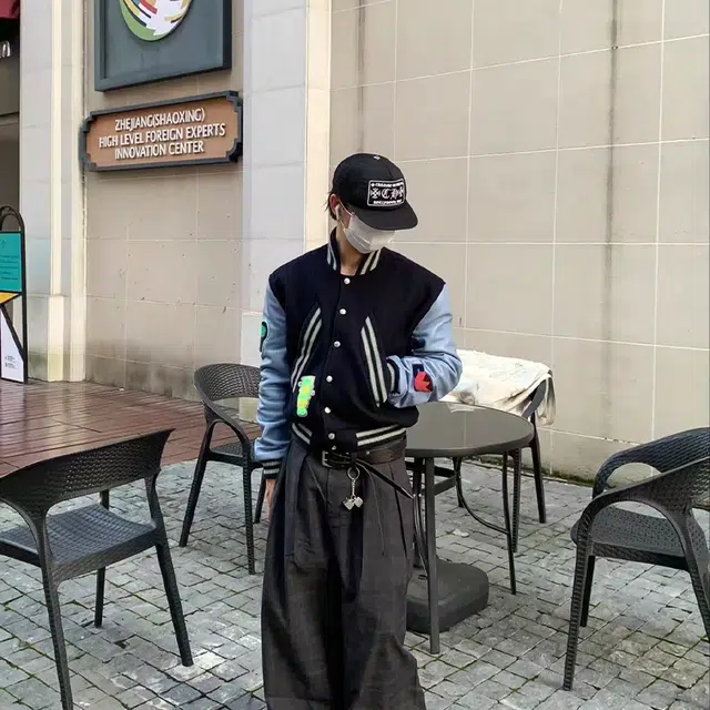 SNEIKLAU vibe