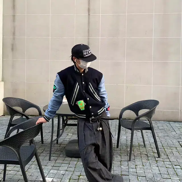 SNEIKLAU vibe