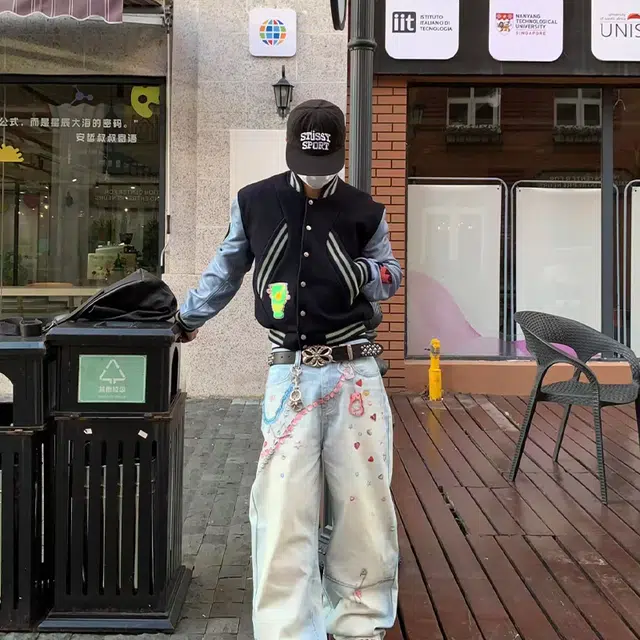 SNEIKLAU vibe