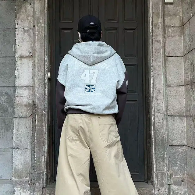 SNEIKLAU 1