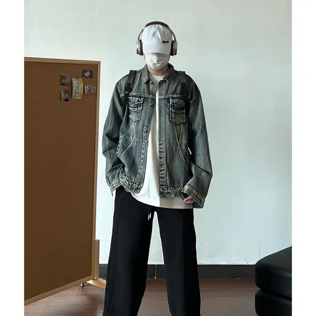 SNEIKLAU vibe