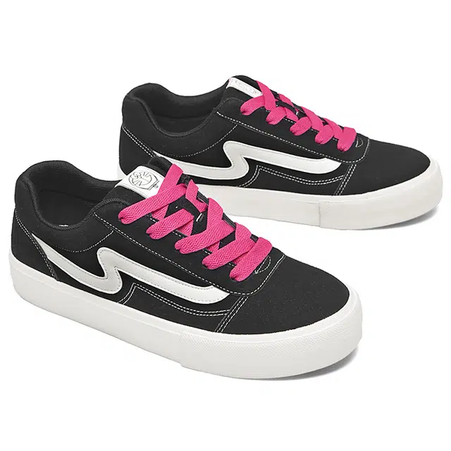 Doraemon Canvas Low Top Sneakers