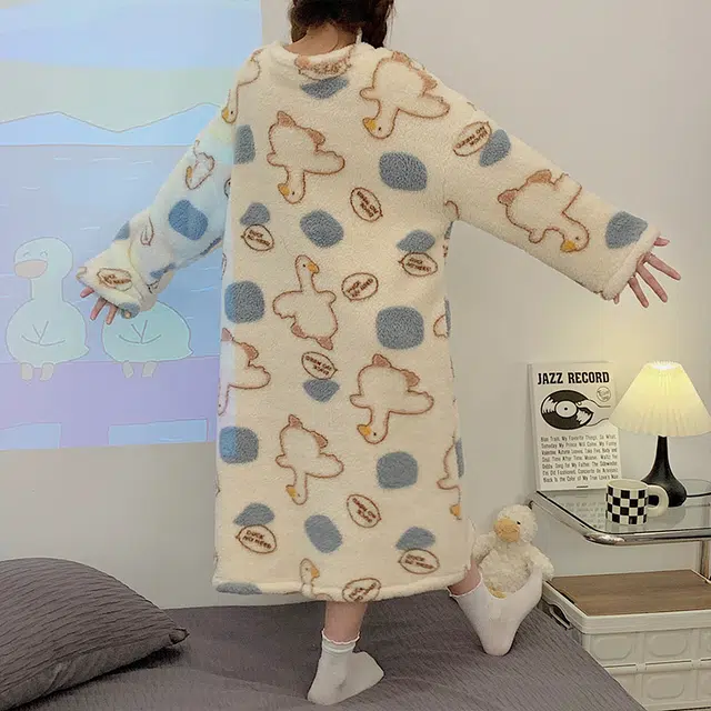 静英鸾 可外穿舒适简约保暖加绒加厚圆领设计家居服睡裙 女款