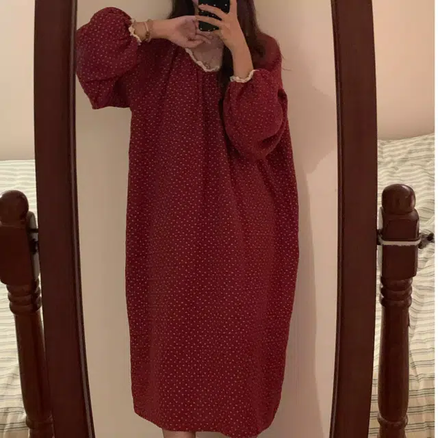 静英鸾 圆领设计长袖舒适简约高级感家居服睡裙 女款