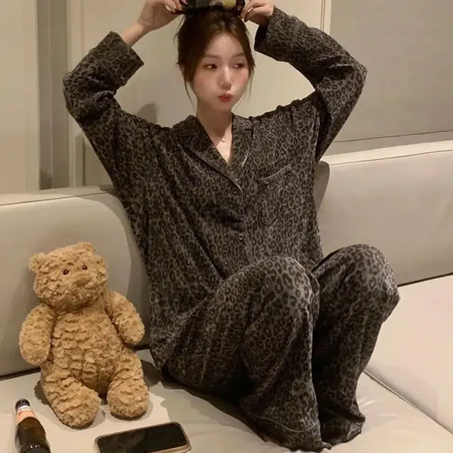 静英鸾 秋季时尚豹纹简约风休闲舒适家居服睡衣套装 女款