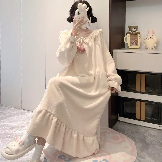 静英鸾 秋冬季纯色卡通小花珊瑚绒保暖加绒加厚甜美风长袖家居服睡裙 女款