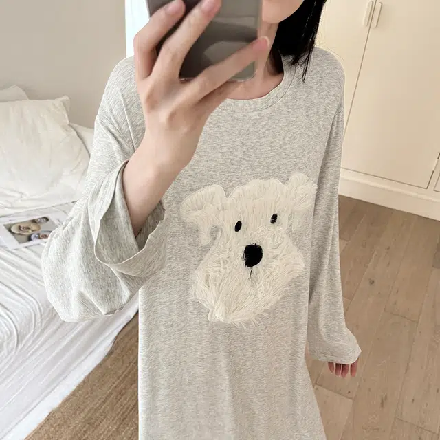 静英鸾 棉质长袖长裙圆领套头纯色可爱卡通毛绒小狗家居服春秋季睡裙 女款