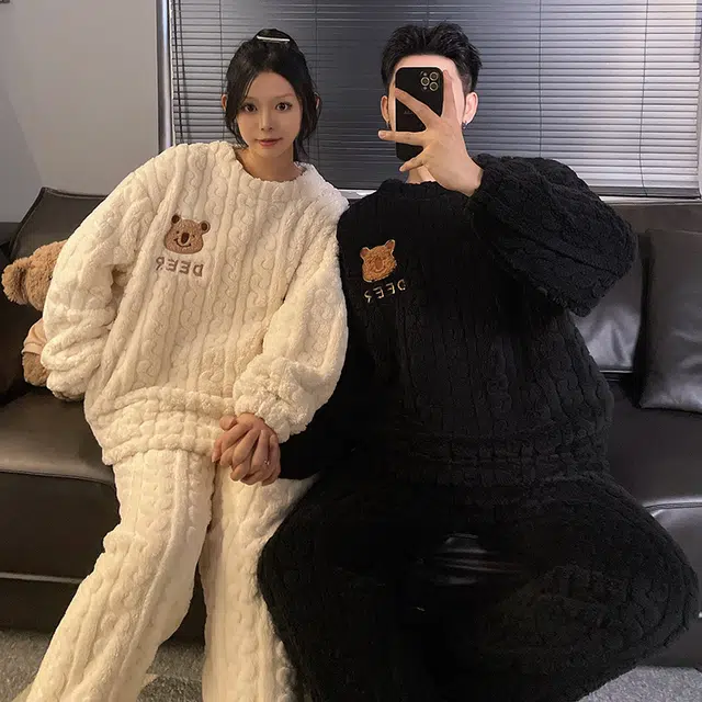 静英鸾 秋冬季纯色卡通小熊甜美风珊瑚绒加绒加厚保暖圆领家居服睡衣套装 男女同款