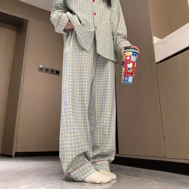 静英鸾 简约方格时尚翻领亲肤舒适可外穿家居服睡衣套装 女款