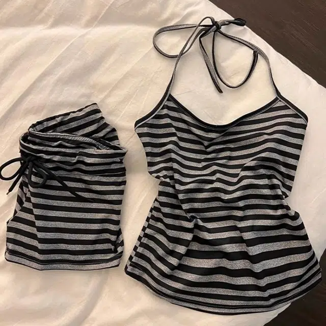 静英鸾 夏季女休闲舒适条纹吊带挂脖设计家居服睡衣套装 女款