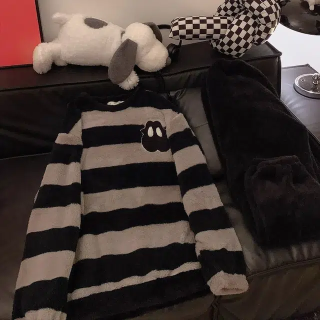 静英鸾 珊瑚绒加厚加绒保暖卡通煤球条纹圆领长袖长裤休闲情侣家居服秋冬季睡衣套装 男女同款