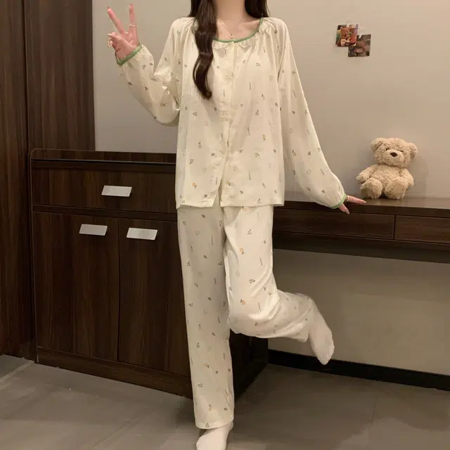 静英鸾 带胸垫长袖长裤圆领卡通小花休闲小清新家居服秋冬季睡衣套装 女款