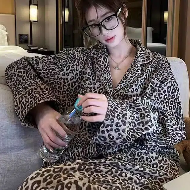 静英鸾 秋季时尚豹纹简约风休闲舒适家居服睡衣套装 女款