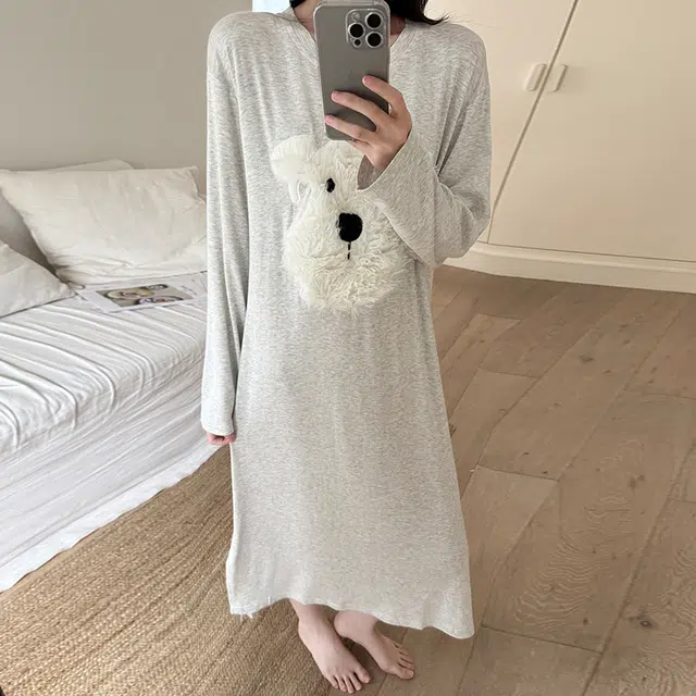 静英鸾 棉质长袖长裙圆领套头纯色可爱卡通毛绒小狗家居服春秋季睡裙 女款