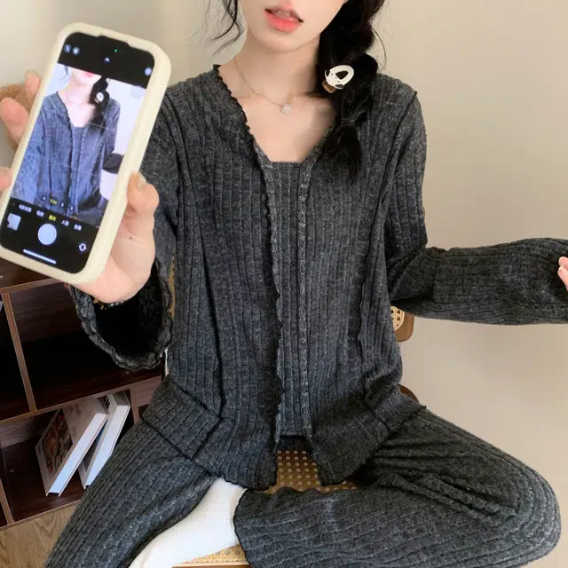 V
