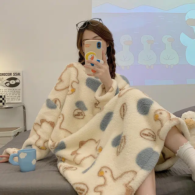 静英鸾 可外穿舒适简约保暖加绒加厚圆领设计家居服睡裙 女款