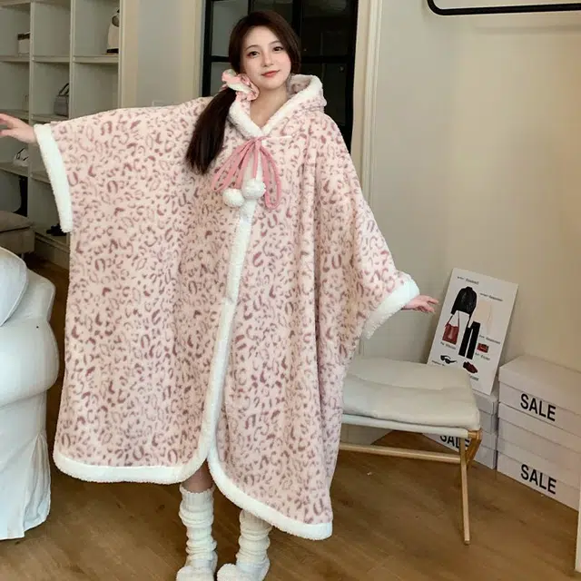 静英鸾 舒适简约卡通风保暖加绒长袖连帽家居服睡袍 女款