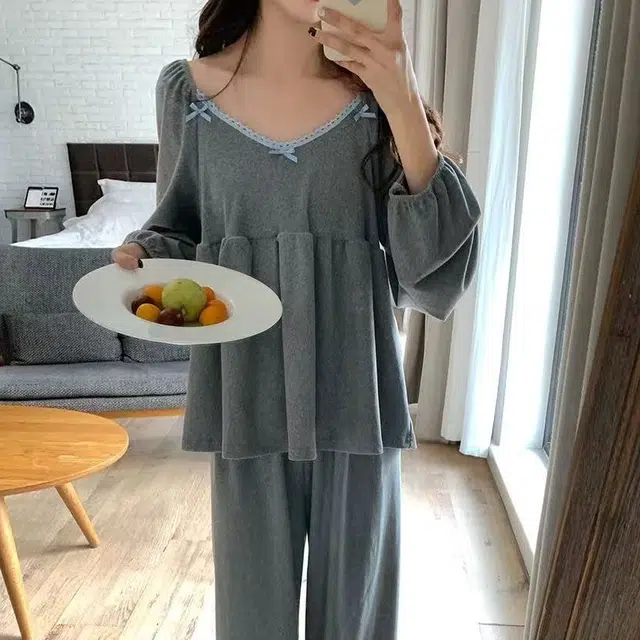 V