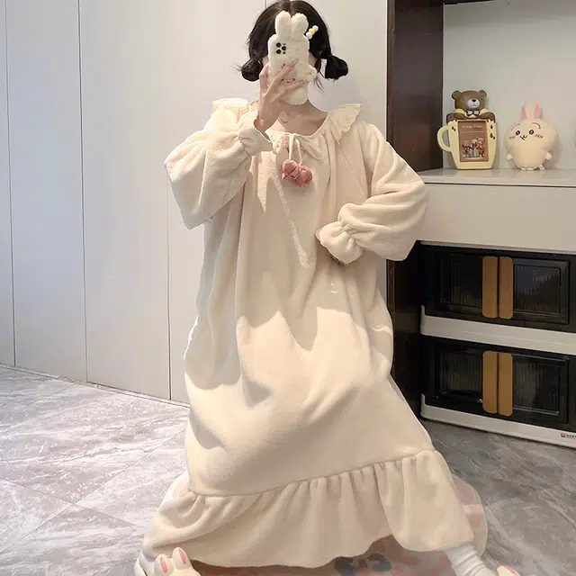 静英鸾 秋冬季纯色卡通小花珊瑚绒保暖加绒加厚甜美风长袖家居服睡裙 女款