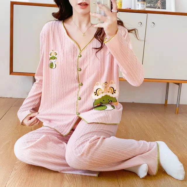 静英鸾 带胸垫甜美可爱简约卡通小蛇休闲亲肤舒适可外穿家居服睡衣套装 女款