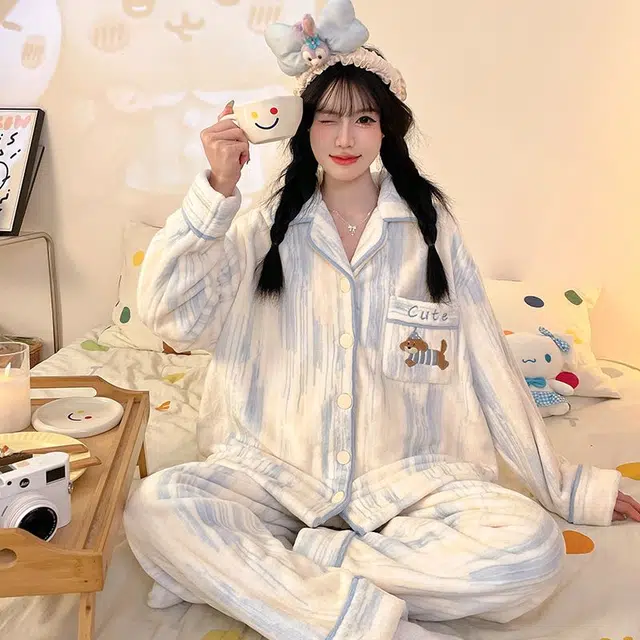 静英鸾 法兰绒加厚加绒保暖翻领开衫卡通小狗条纹长袖长裤休闲家居服秋冬季睡衣套装 女款