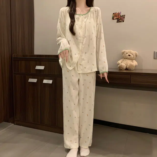 静英鸾 带胸垫长袖长裤圆领卡通小花休闲小清新家居服秋冬季睡衣套装 女款