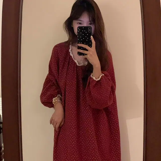 静英鸾 圆领设计长袖舒适简约高级感家居服睡裙 女款