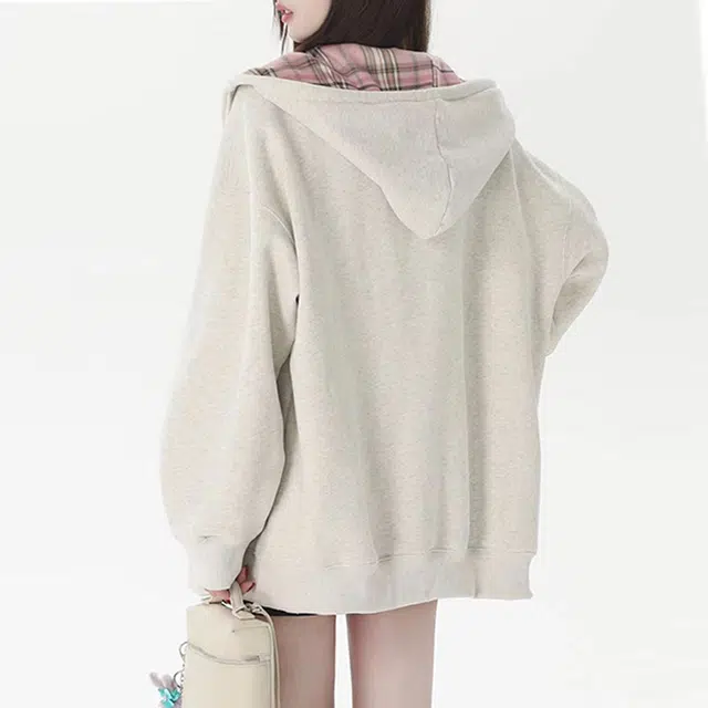 source with u oversize
