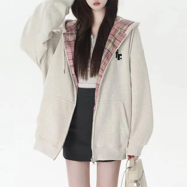 source with u oversize